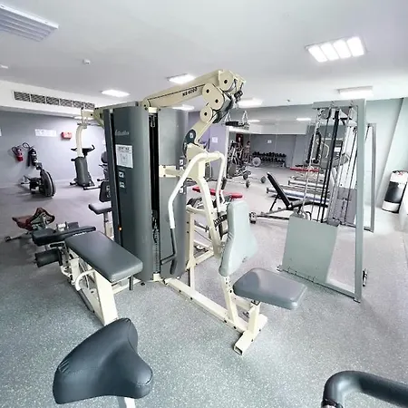 Newly Renovated One Bed Apartment D2-1215 Dubai Esterno foto